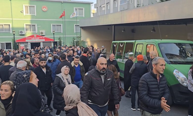 تشييع سيدة دهستها حافلة في اسطنبول.